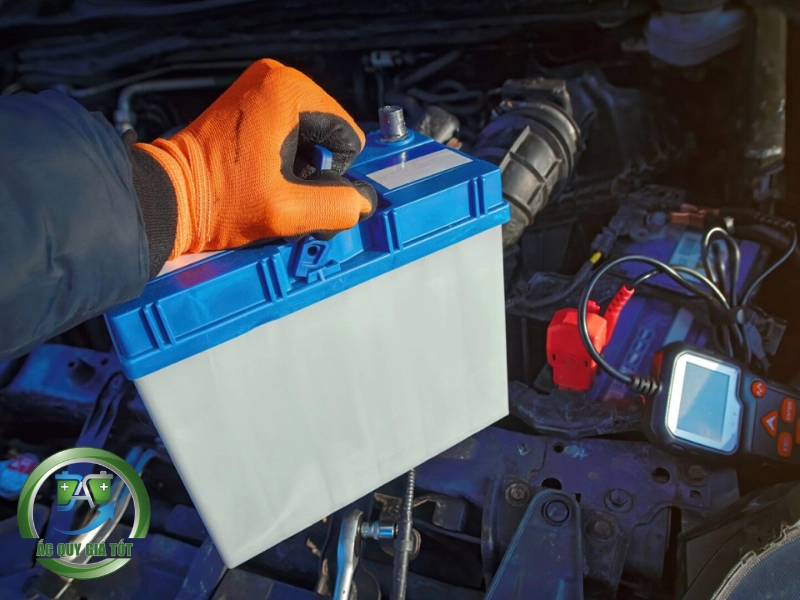 Quy trình xử lý an toàn khi phát hiện ắc quy bị chảy nước