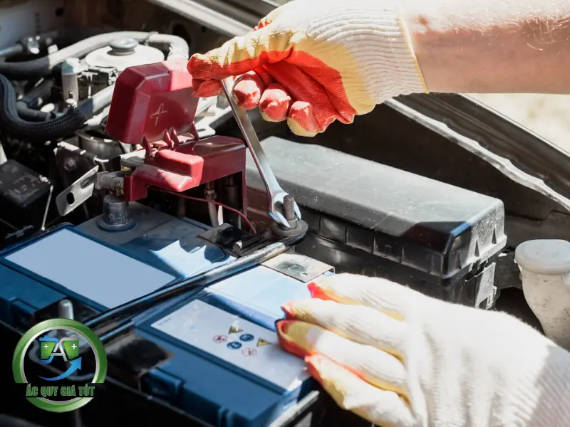Mẹo nhỏ giúp kéo dài tuổi thọ ắc quy ô tô