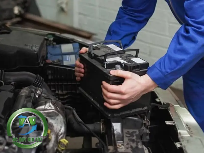 Khi nào cần thay ắc quy cho Innova 2021?