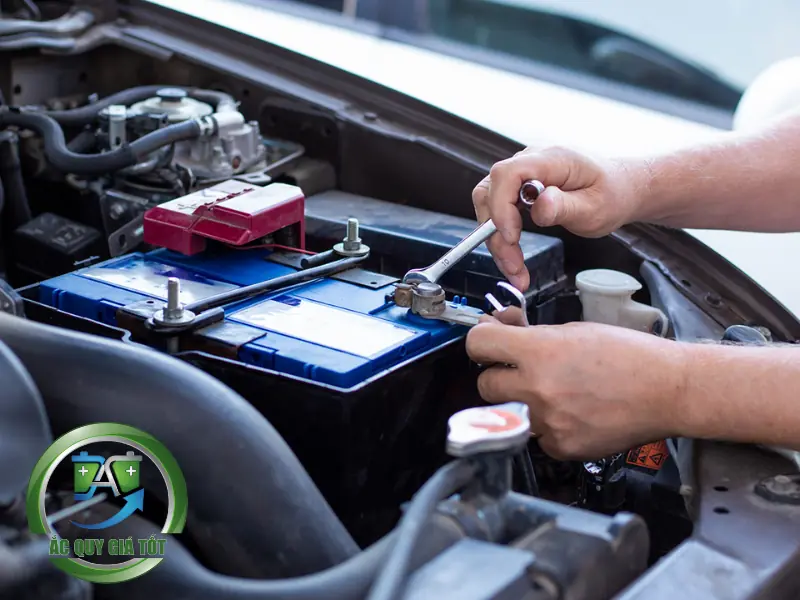 Khi nào cần thay ắc quy cho Fortuner Legender?