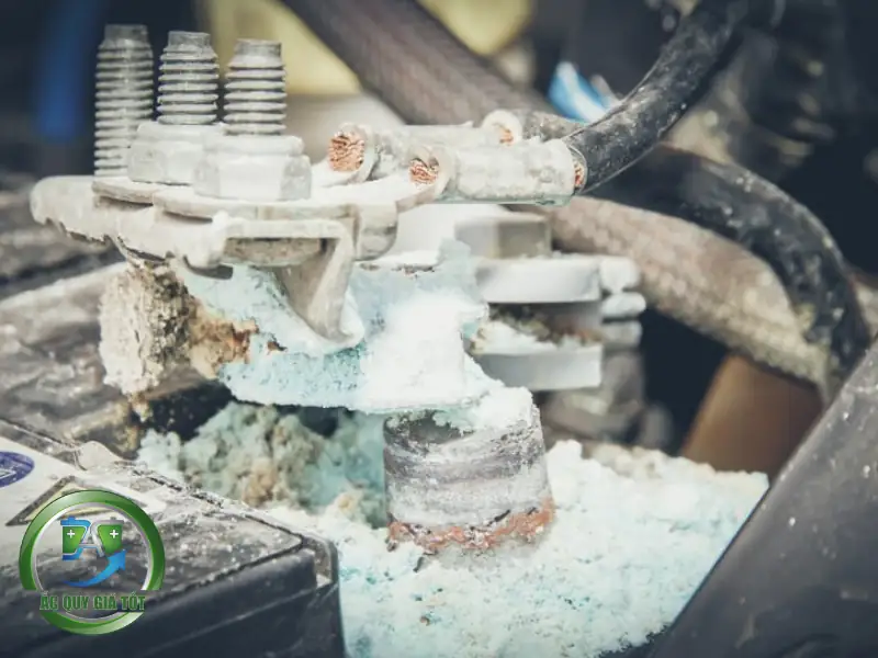 Khi nào bạn cần thay ắc quy ô tô?