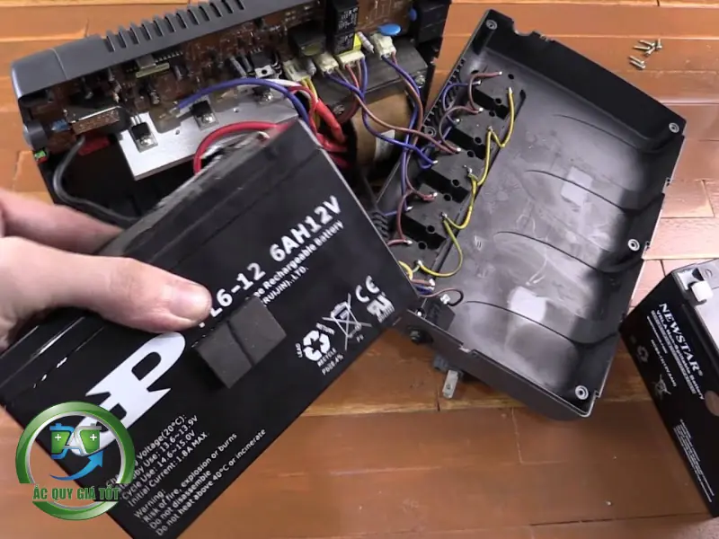 Ưu – nhược điểm của ắc quy UPS