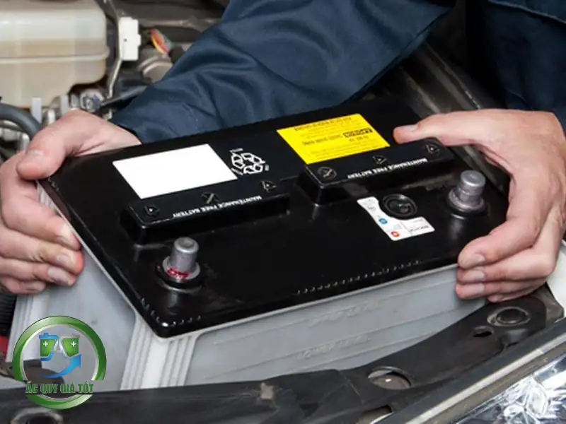 Hướng dẫn thay thế ắc quy đúng cách