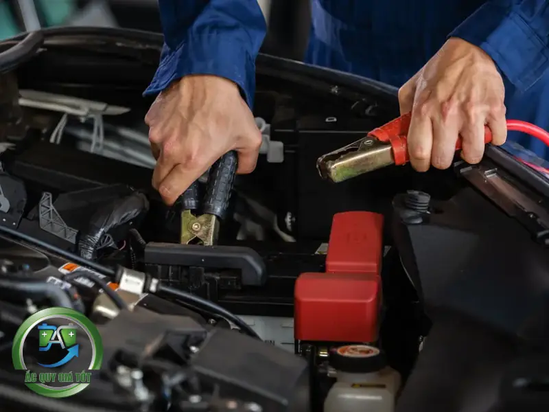 Quy trình và cam kết thay ắc quy ô tô tại Phường Láng