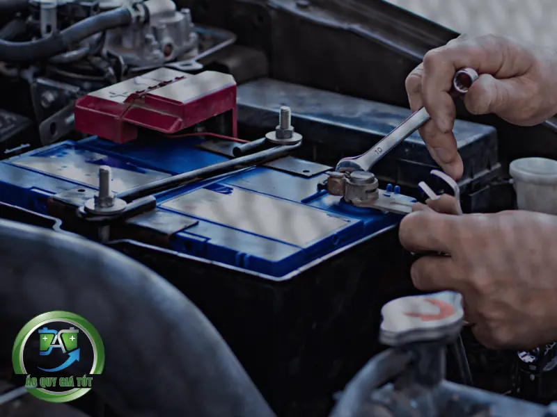 Tại sao gọi là ắc quy "miễn bảo dưỡng"?