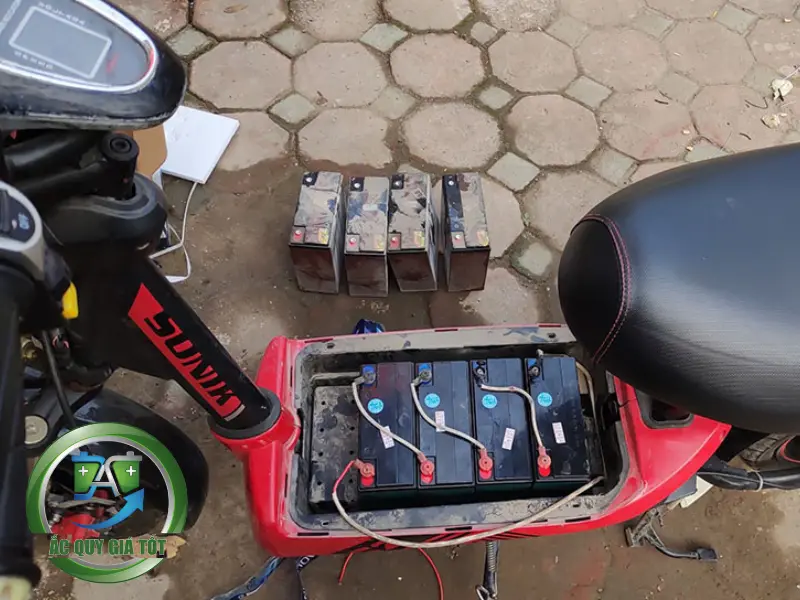 Ắc quy xe đạp điện là gì?