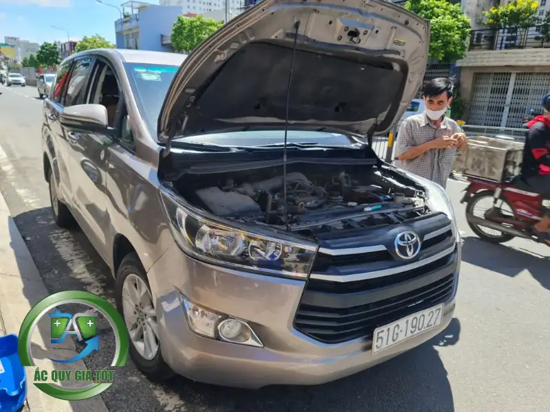 Dấu hiệu nhận biết ắc quy Innova 2019 cần thay thế