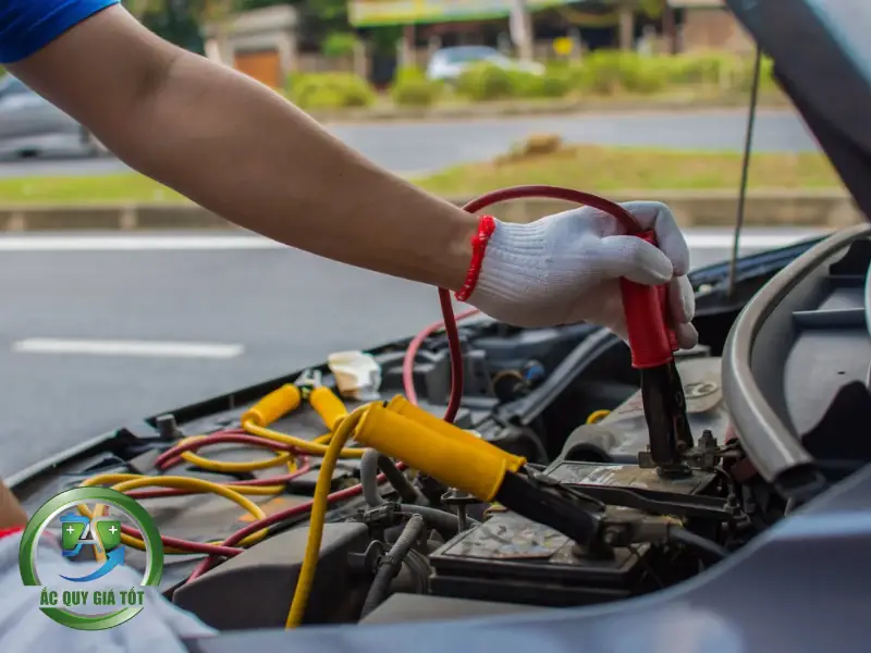 Quy trình xử lý nhanh và an toàn khi chập bình ắc quy