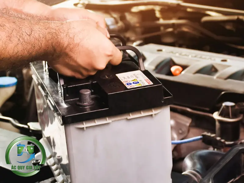 Lợi ích vượt trội của dịch vụ thay ắc quy ô tô tận nơi