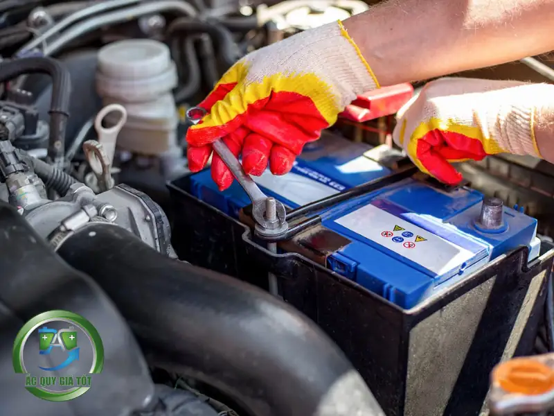 Dịch vụ thay ắc quy ô tô quận Sơn Tây của Ắc Quy Giá Tốt