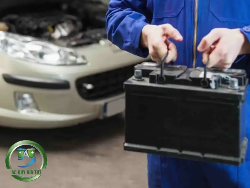 Khi nào cần thay ắc quy Toyota Corolla Altis 2022?