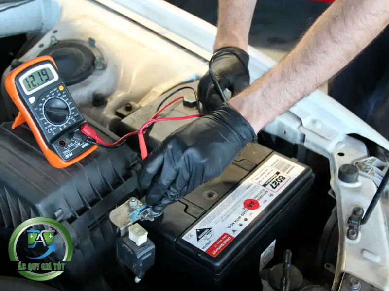 Giải pháp tối ưu hóa và duy trì nội trở ở mức thấp cho ắc quy ô tô