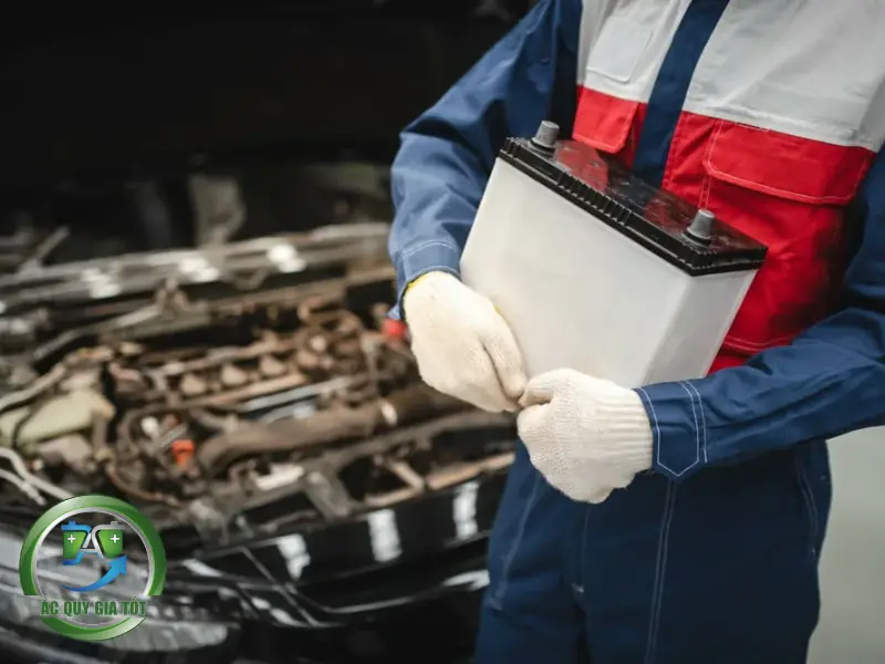 Giải đáp thắc mắc: Bình ắc quy ô tô dùng được bao lâu?