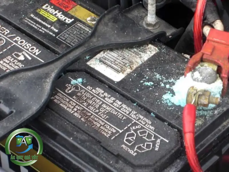 Dấu hiệu nhận biết bình ắc quy có nguy cơ phát nổ cao