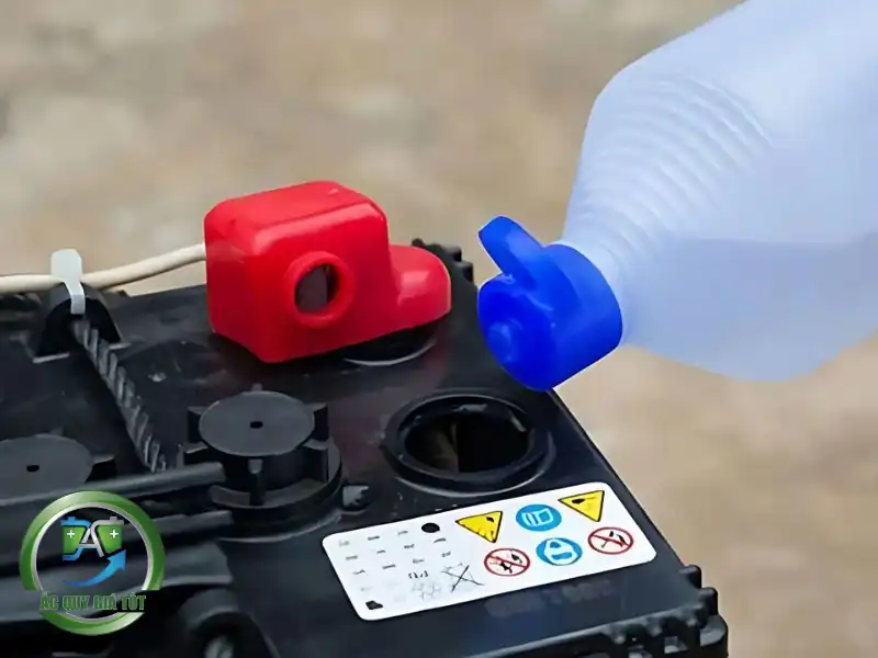 Ắc quy nước là gì? Vì sao gọi là “nước”?