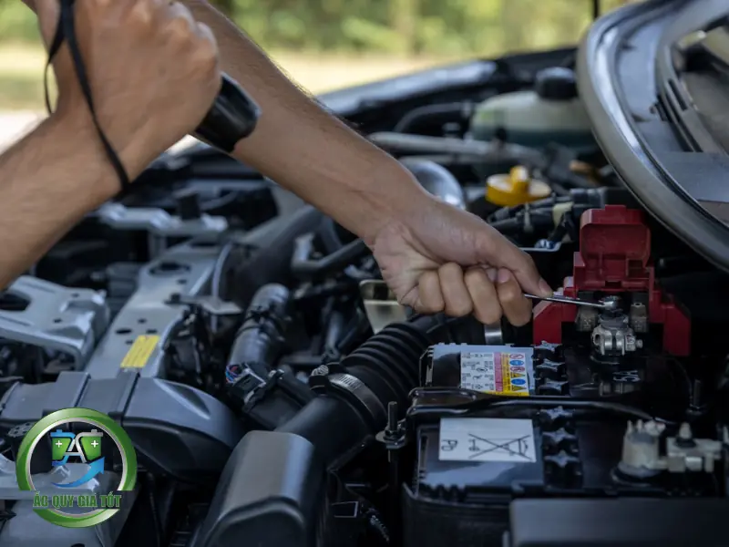 Quy trình dịch vụ thay ắc quy ô tô tại nhà chuyên nghiệp