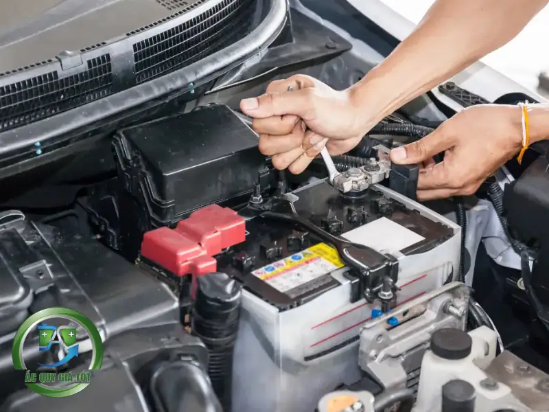 Hướng dẫn thay thế và bảo dưỡng ắc quy Corolla Cross 2023