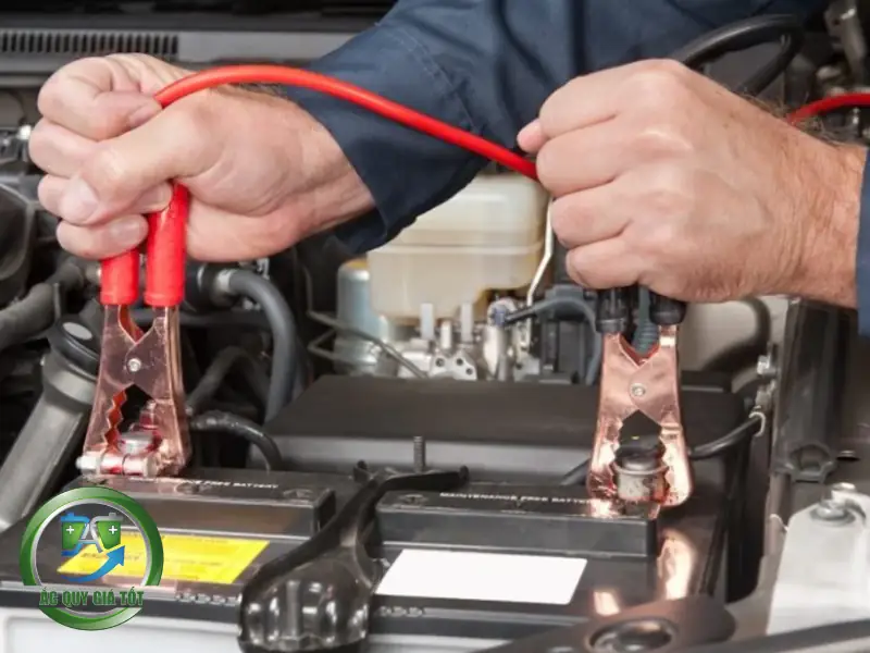 Những nguyên nhân phổ biến dẫn đến tình trạng bình ắc quy bị chập điện