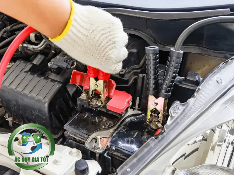 Quy trình thay thế ắc quy xe Fortuner 2016 chuyên nghiệp