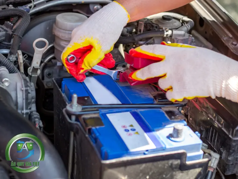 Ắc Quy Miễn Bảo Dưỡng Là Gì? So Sánh Ưu Và Nhược Điểm 