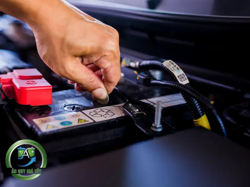 Quy trình kiểm tra mức điện dịch và tình trạng các ngăn bình