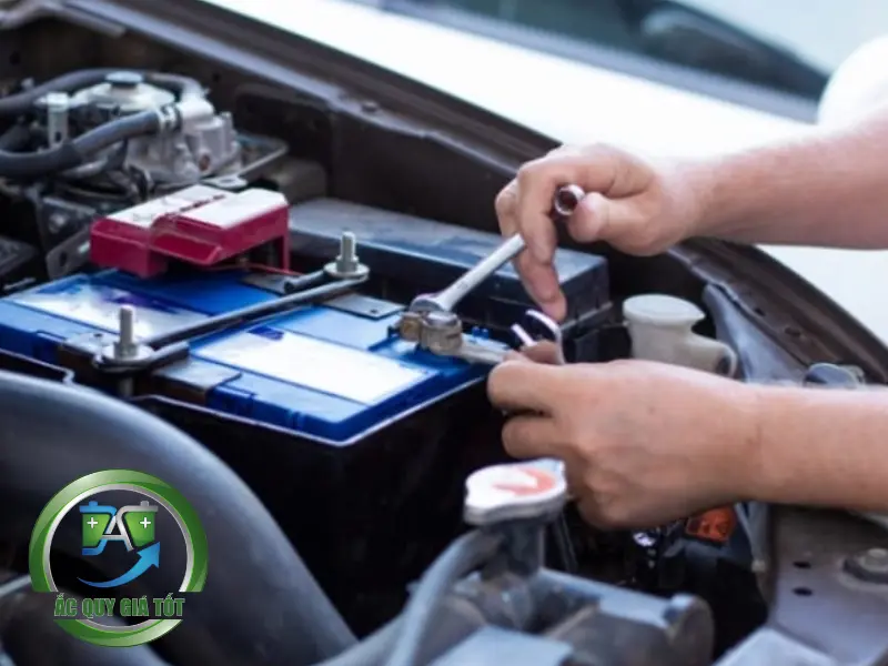 Hướng dẫn cách tự thay ắc quy cho xe Vios