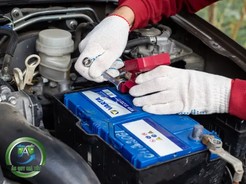 Ưu điểm vượt trội từ đặc điểm cấu tạo của bình ắc quy khô
