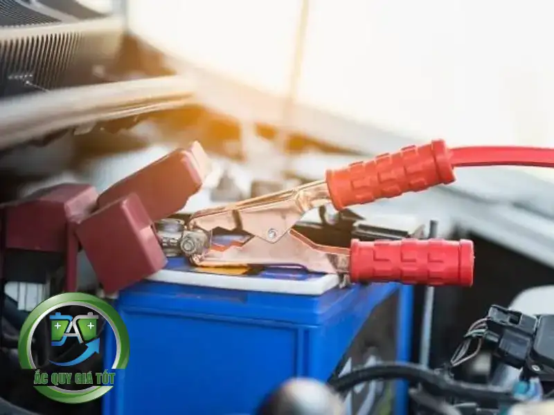 Hướng dẫn thay thế và bảo dưỡng ắc quy Toyota Land Cruiser Prado