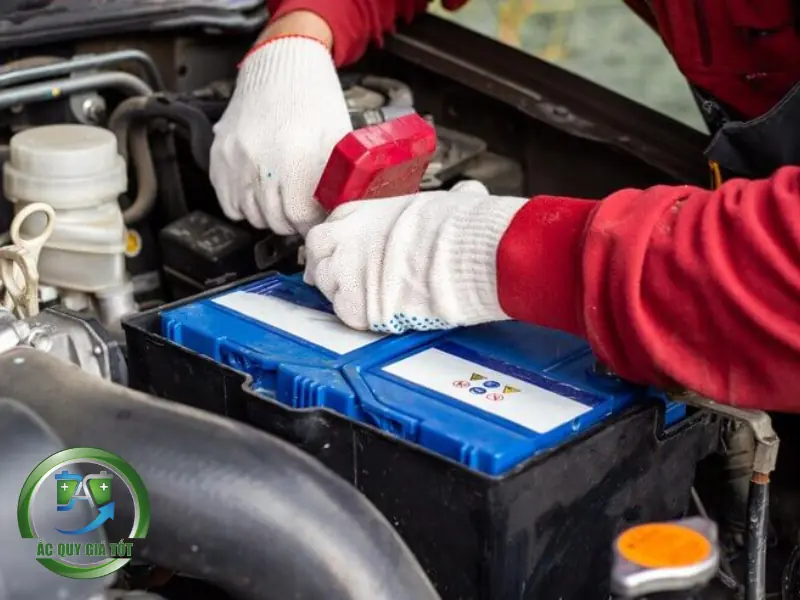 Dịch vụ thay bình ắc quy ô tô Phường Xuân Đỉnh chuyên nghiệp